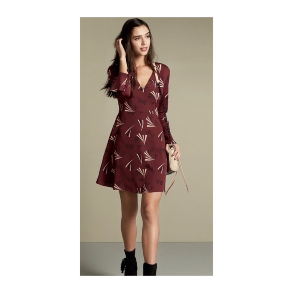 Woman’s flare sleeved mini dress